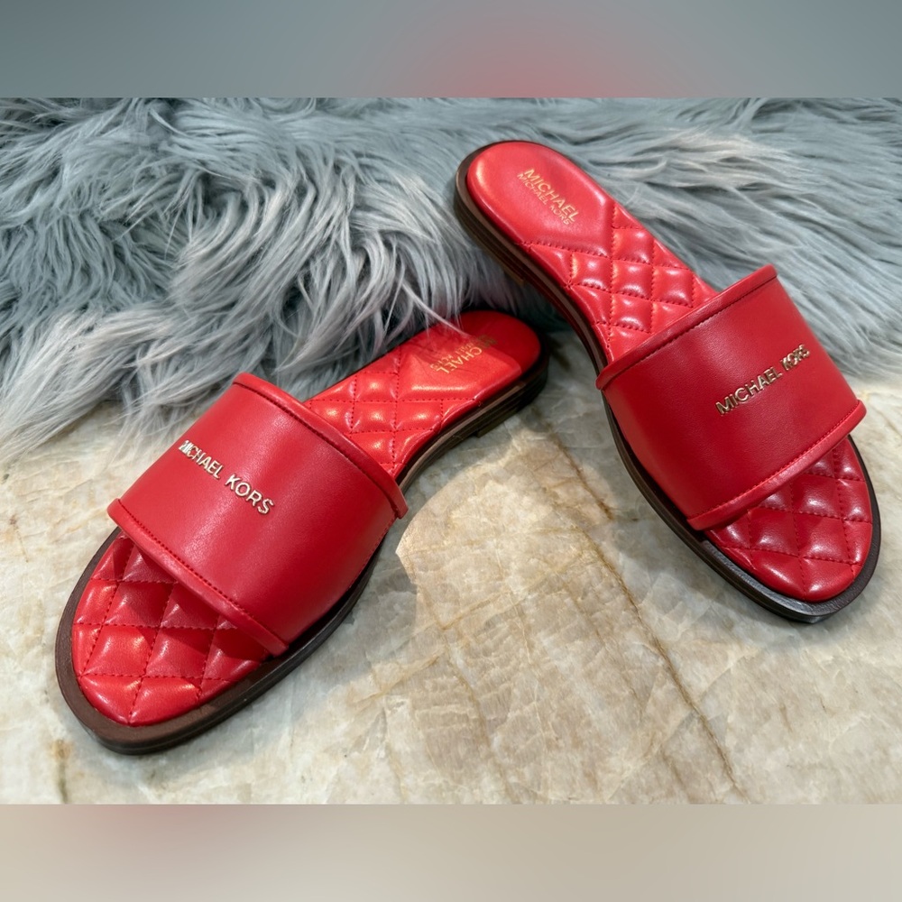 Michael Kors Red Sandals with Open Toe and Quilted Footbed - Picture 7 of 10